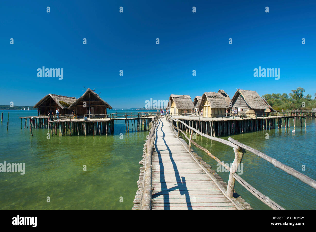 Maisons sur pilotis de Unteruhldingen, Lac de Constance, Bade-Wurtemberg, Allemagne Banque D'Images
