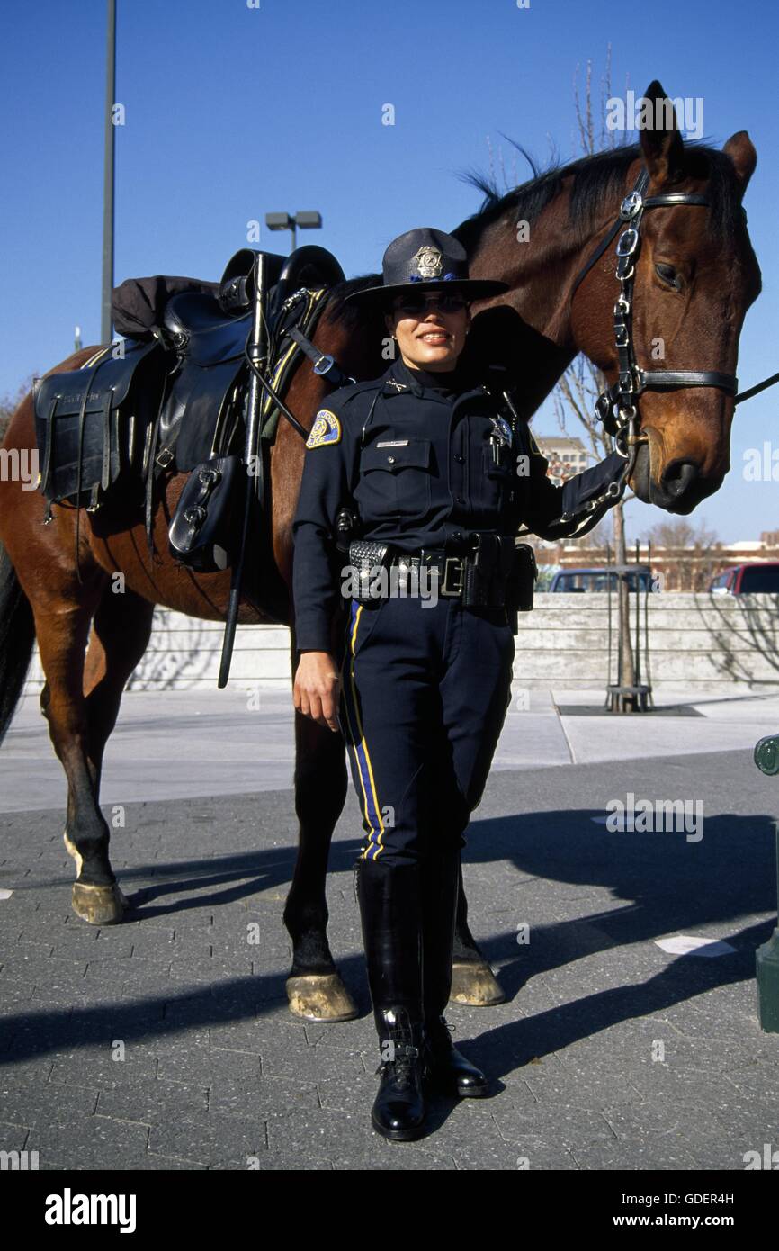 Une policière dans San Francisco, Californie, USA Banque D'Images