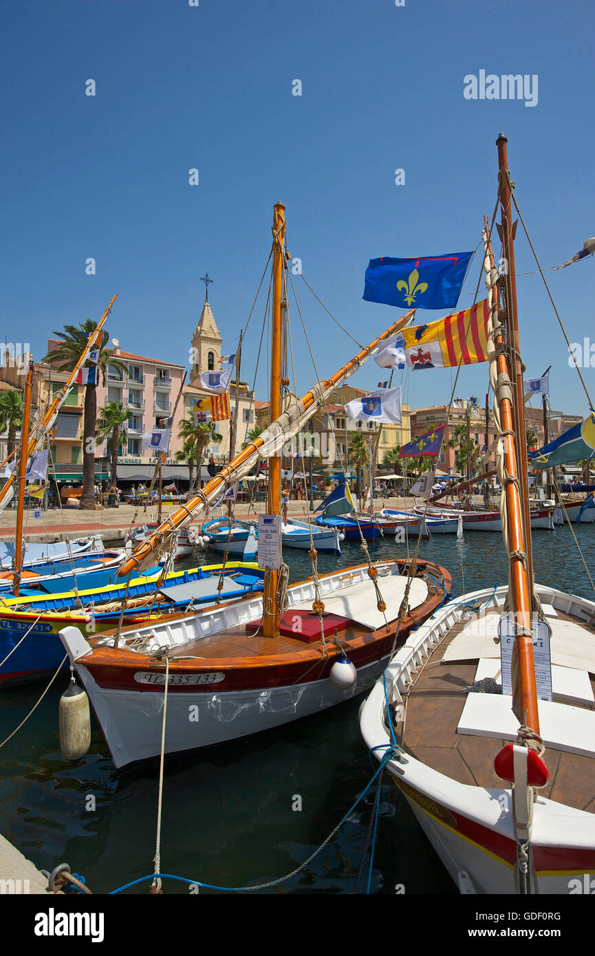 Port de Sanary-sur-Mer, Côte d'Azur, France Banque D'Images