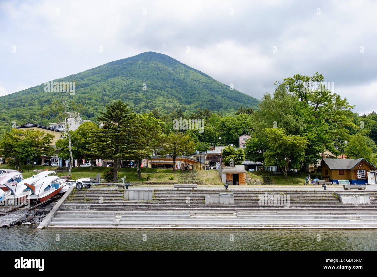 Mont Nantai au lac Chuzenji dans le Parc National de Nikko, au Japon. Banque D'Images