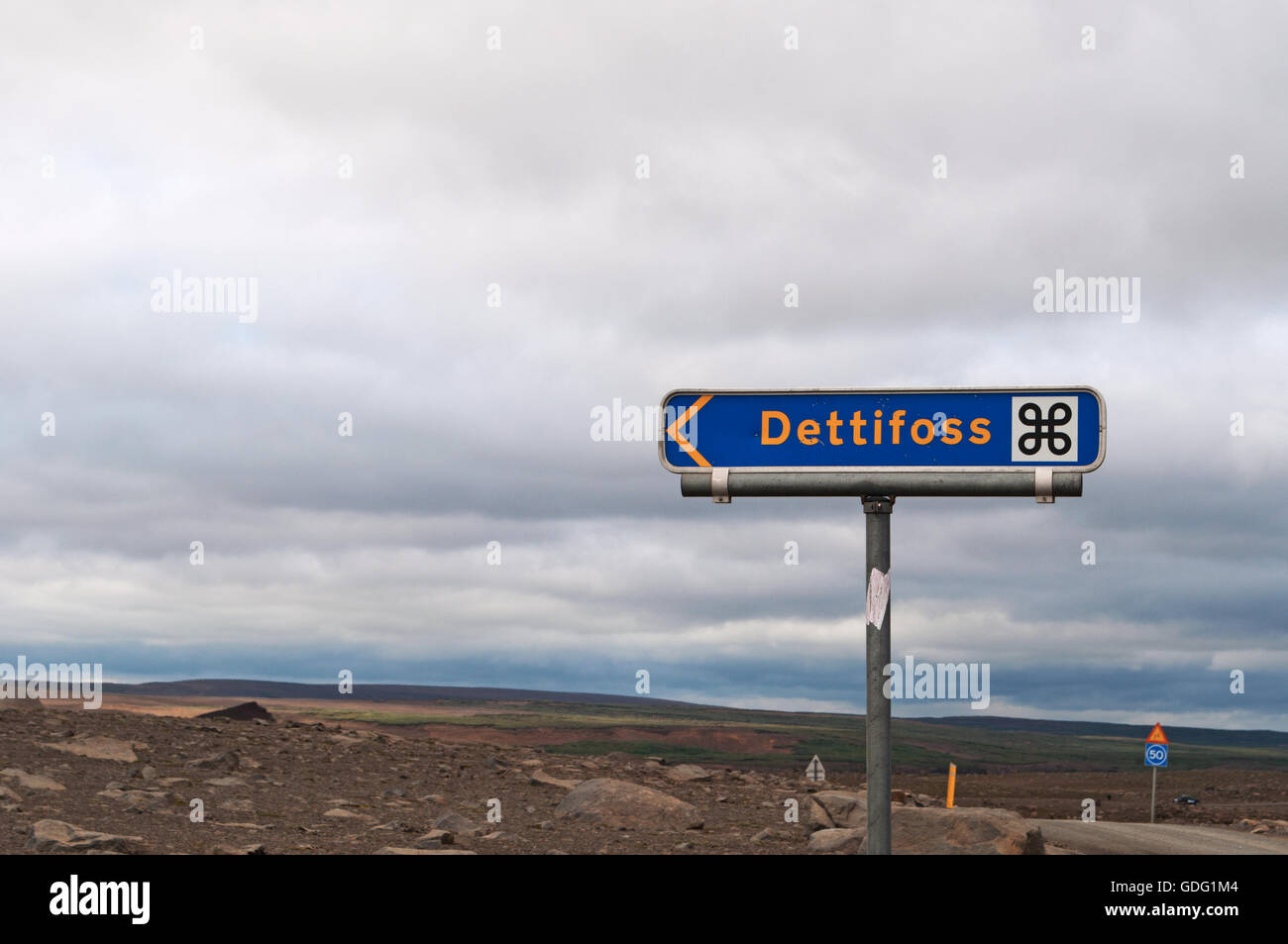 Islande : la direction de Dettifoss, l'une des plus puissantes en cascade l'Europe, célèbre pour ses paysages exotiques Banque D'Images