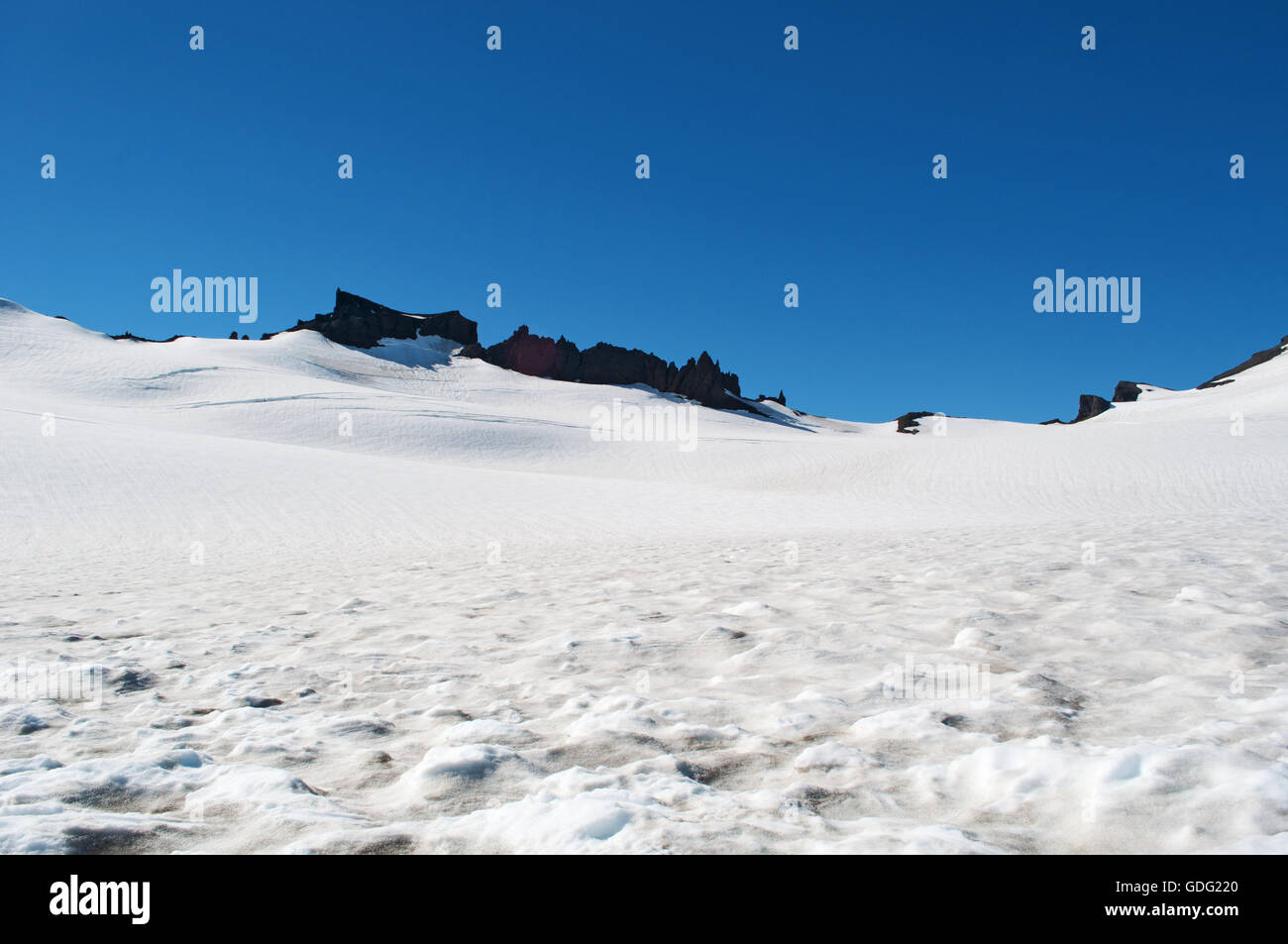 Islande : de la neige sur le haut du Glacier Skaftafellsjokull, l'un épi, Skaftafell de la calotte de glace Vatnajokull Banque D'Images