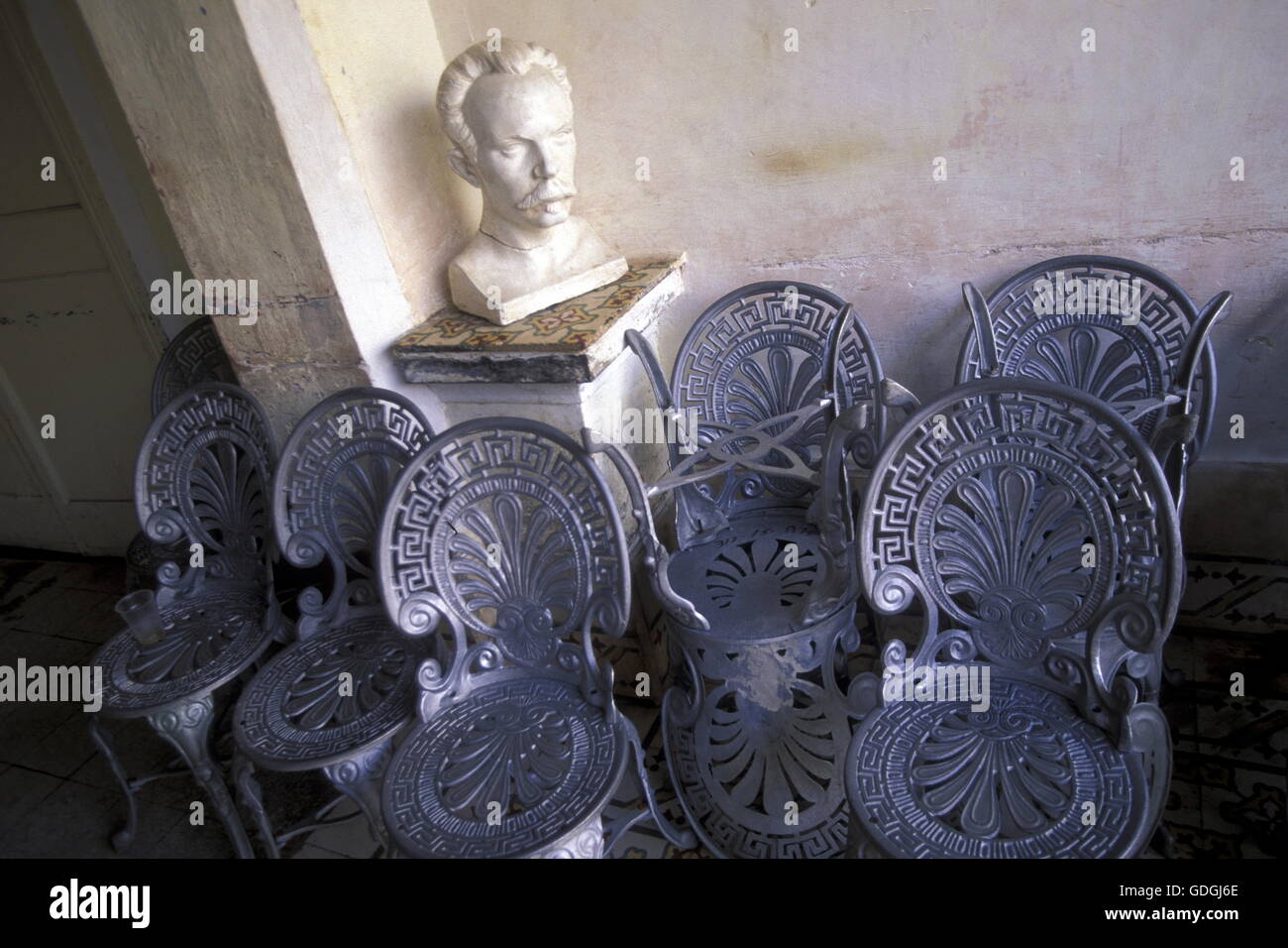 La casa del musica dans la vieille ville du village de la Trinité-sur Cuba dans la mer des Caraïbes. Banque D'Images