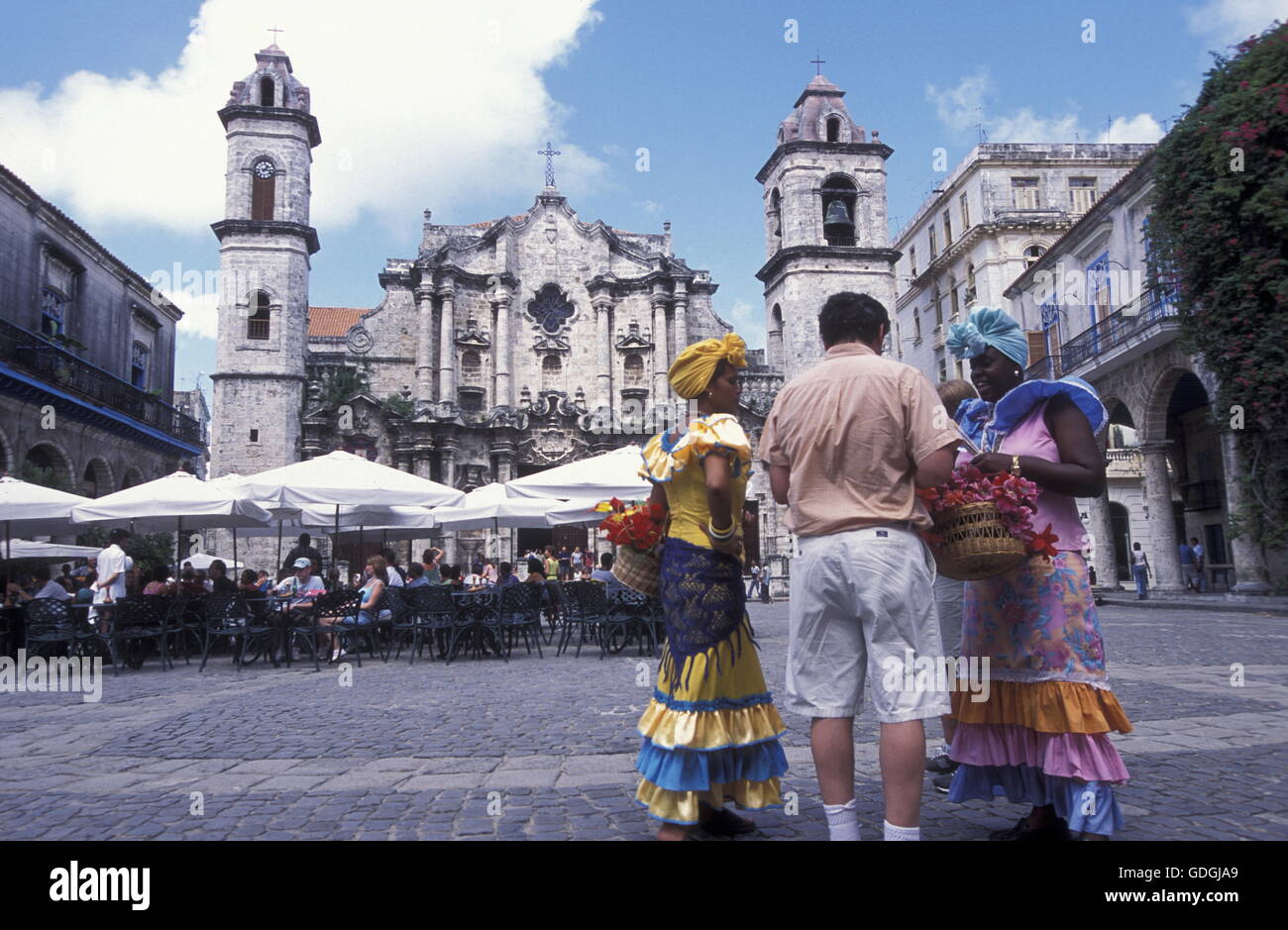 La Plaza de la Catedral, dans la vieille ville de la ville de La Havane à Cuba dans la mer des Caraïbes. Banque D'Images