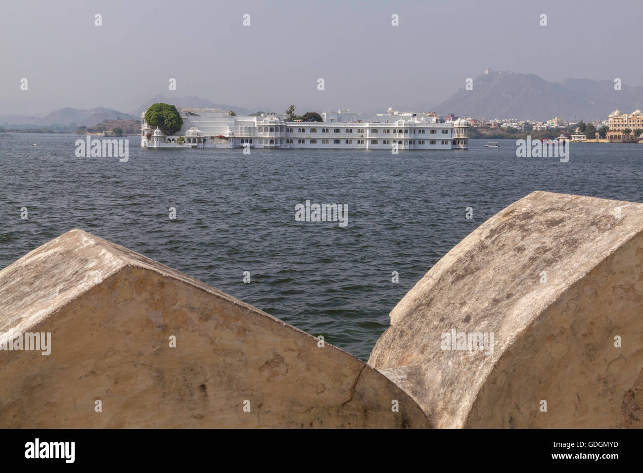 Tag Lake Hotel à Udaipur, l'un de l'hôtel le plus cher en Inde. Banque D'Images