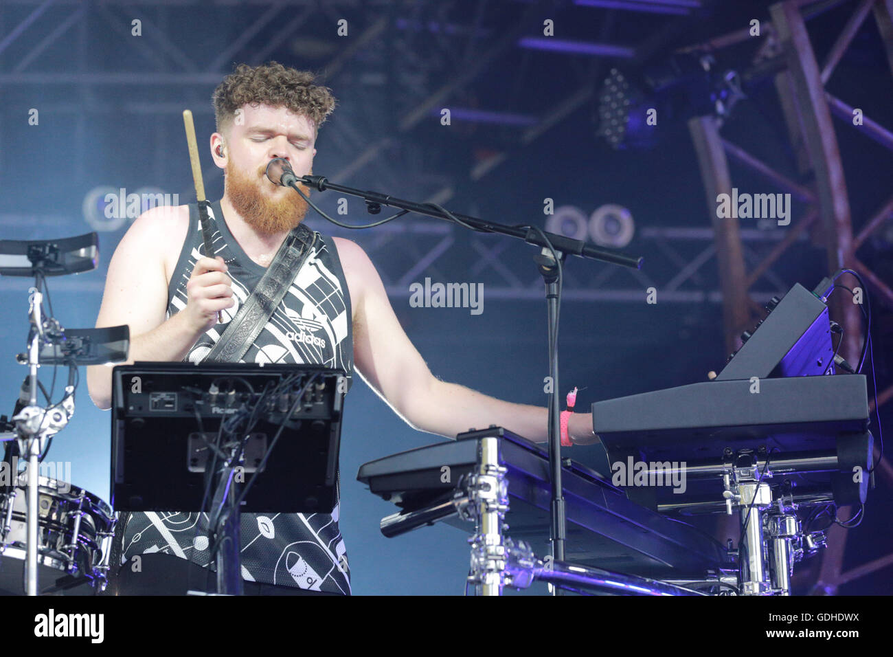 Le parc Victoria, Bethnal Green, Londres, Royaume-Uni, 16 juillet 2016, Jack Garratt, Jack Garratt effectuant au Lovebox 2016 au Victoria Park, London. Crédit : Richard Soans/Alamy Live News Banque D'Images