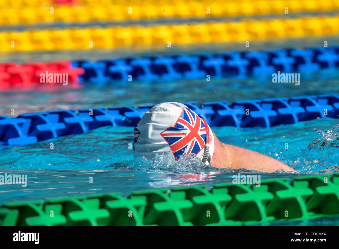 Jeux Trisome 2016. Florence, Italie. L'athlète britannique d'effectuer sur la piscine principale. Banque D'Images