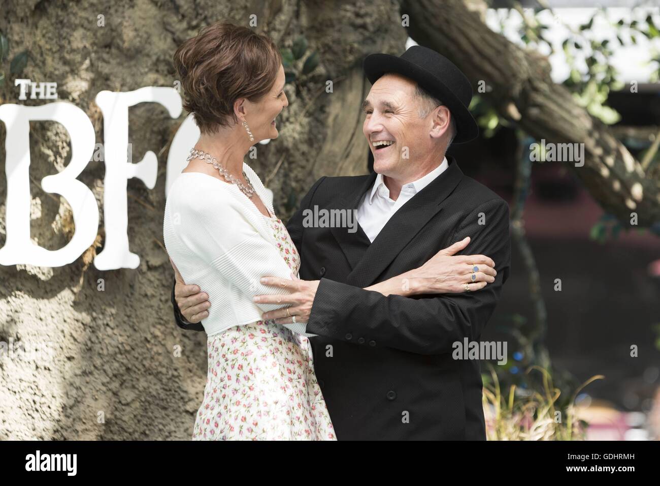 Londres, Royaume-Uni. 17 juillet, 2016. Mark Rylance et Lucy Dahl, le premiere film BFG à Leicester Square à Londres. 17/07/2016 | Le monde d'utilisation/alliance photo Credit : dpa/Alamy Live News Banque D'Images