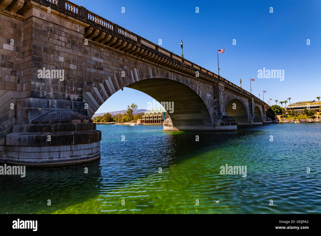 Le Pont de Londres à Lake Havasu City en Arizona un parti populaire place sur la rivière Colorado Banque D'Images