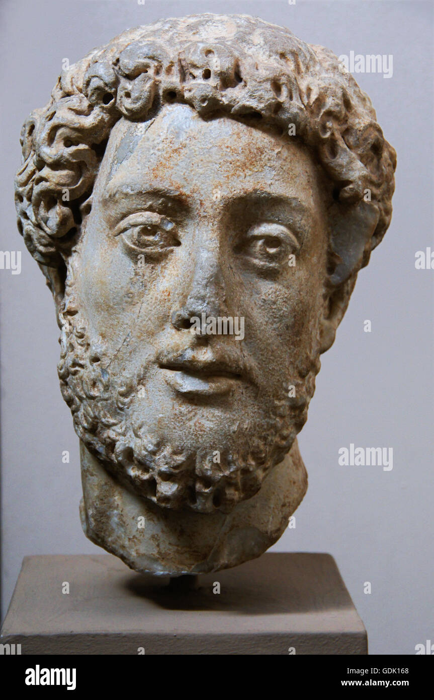 Empereur commode, Musée archéologique d'Ephèse à Selcuk, Turquie, Commodus  est empereur romain de 180 à 192. Il a aussi statué que le co-empereur avec  son père Marc Aurèle de 177 jusqu'à la