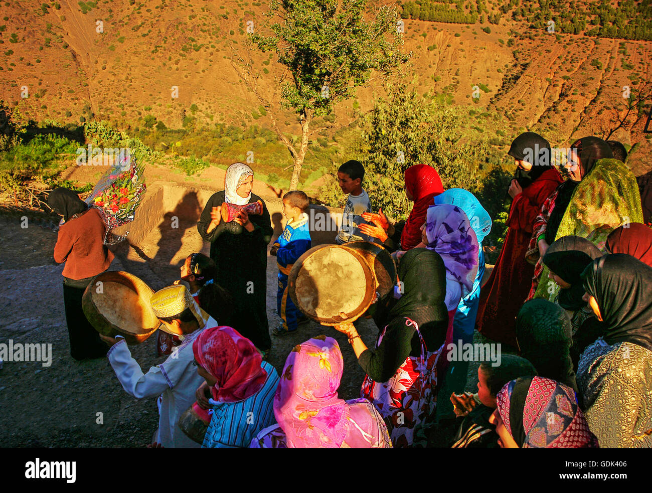 Mariage dans le village de Moulay Brahim, près de Marrakech, Marrakech, Maroc. Banque D'Images