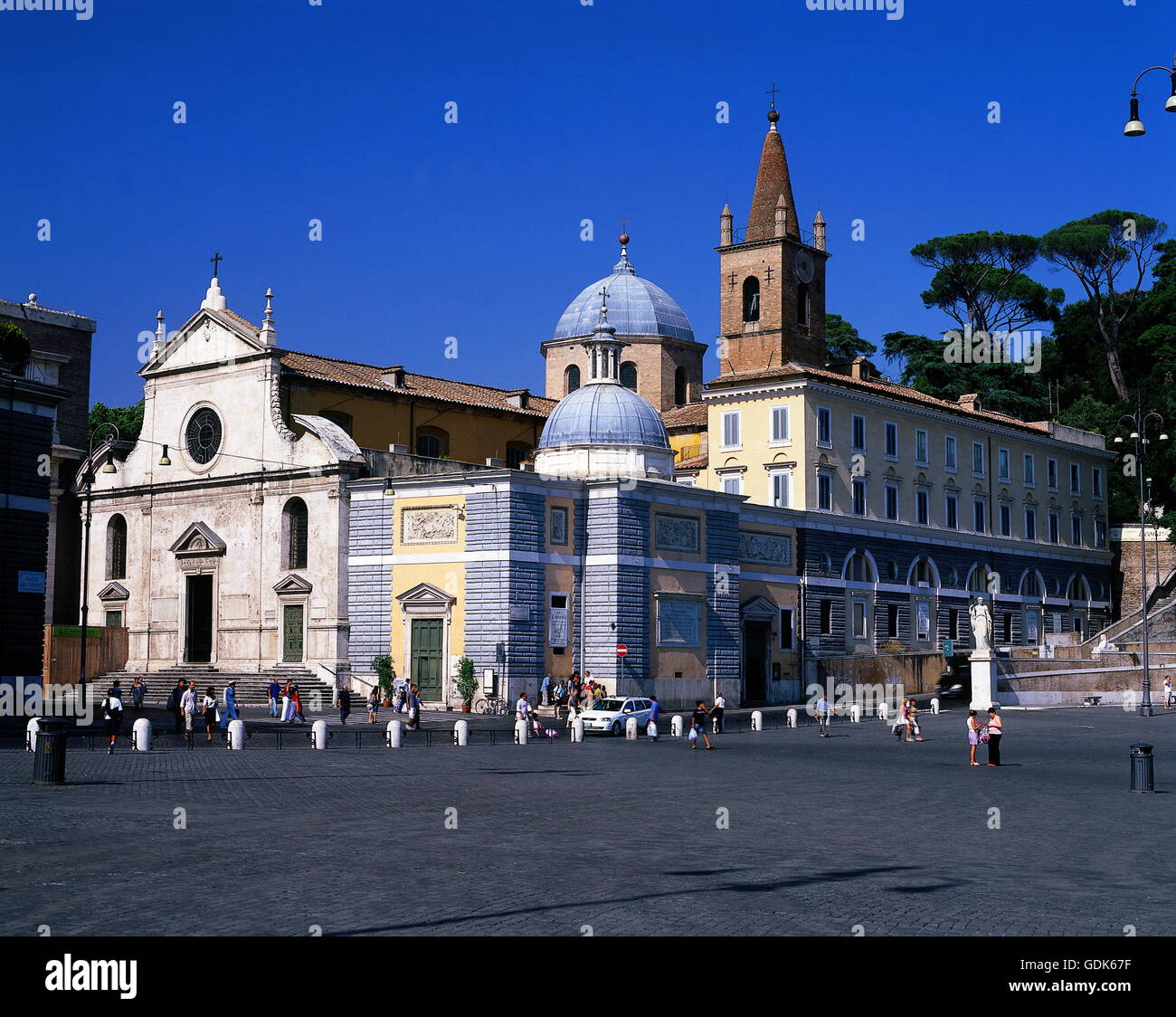 Géographie / voyage, Italie, Rome, église Santa Maria del Popolo, construction : 1472 - 1479 par Baccio Pontelli sous le pape Grégoire IX, façade par Gian Lorenzo Bernini, sous le pape Alexandre VII, Banque D'Images