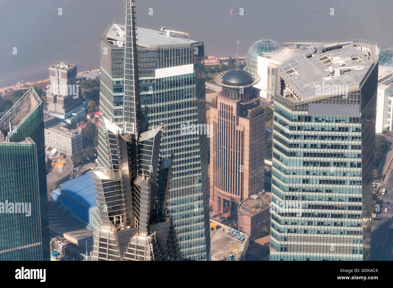 Le haut de la tour Jin Mao à Lujiazui Pudong New Area Shanghai de la Chine. Banque D'Images