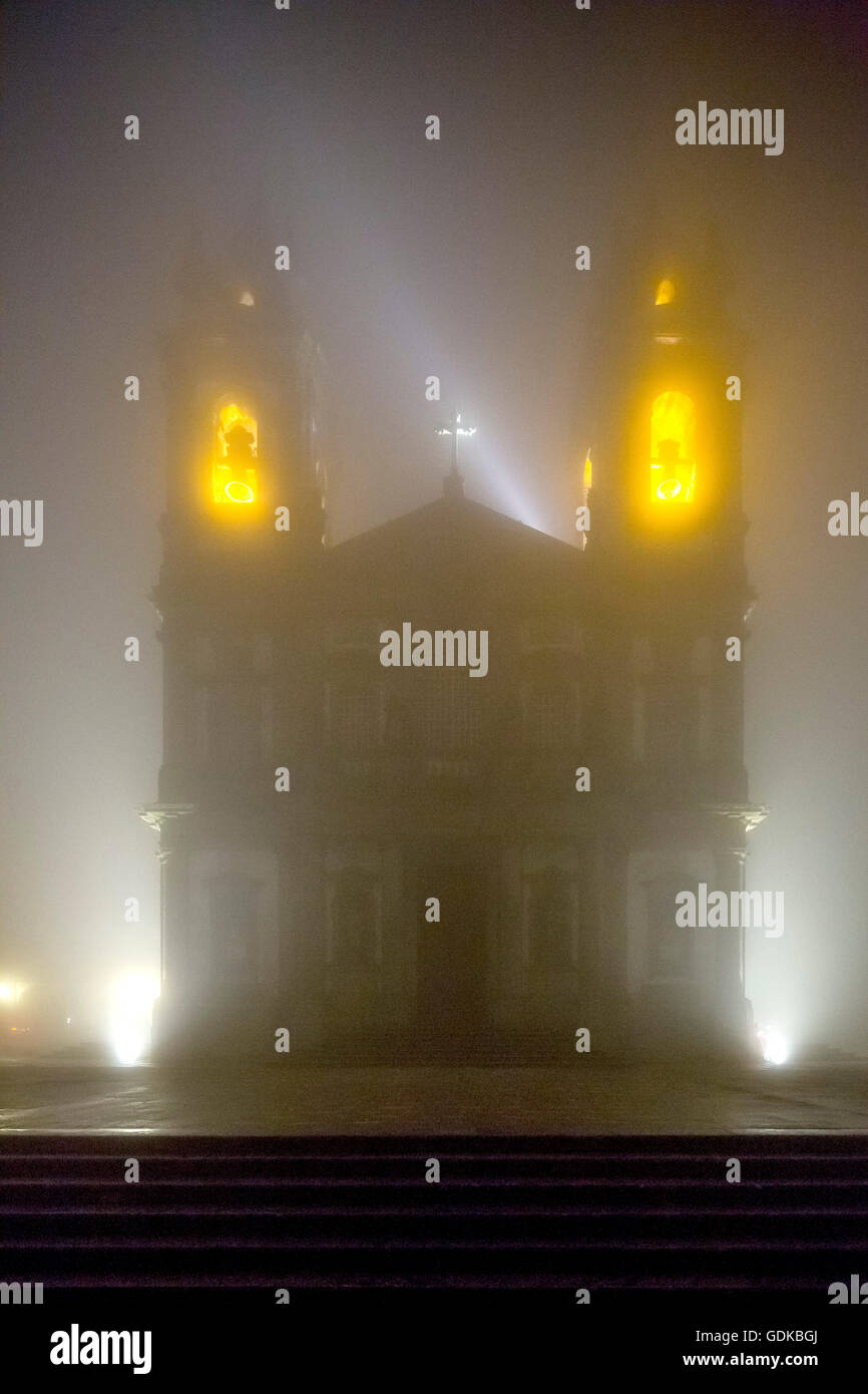 Bom Jesus do Monte, Braga Sanctuaire de la brume du soir, Braga, Braga, Portugal, Europe District, les voyages, la photographie de voyage Banque D'Images