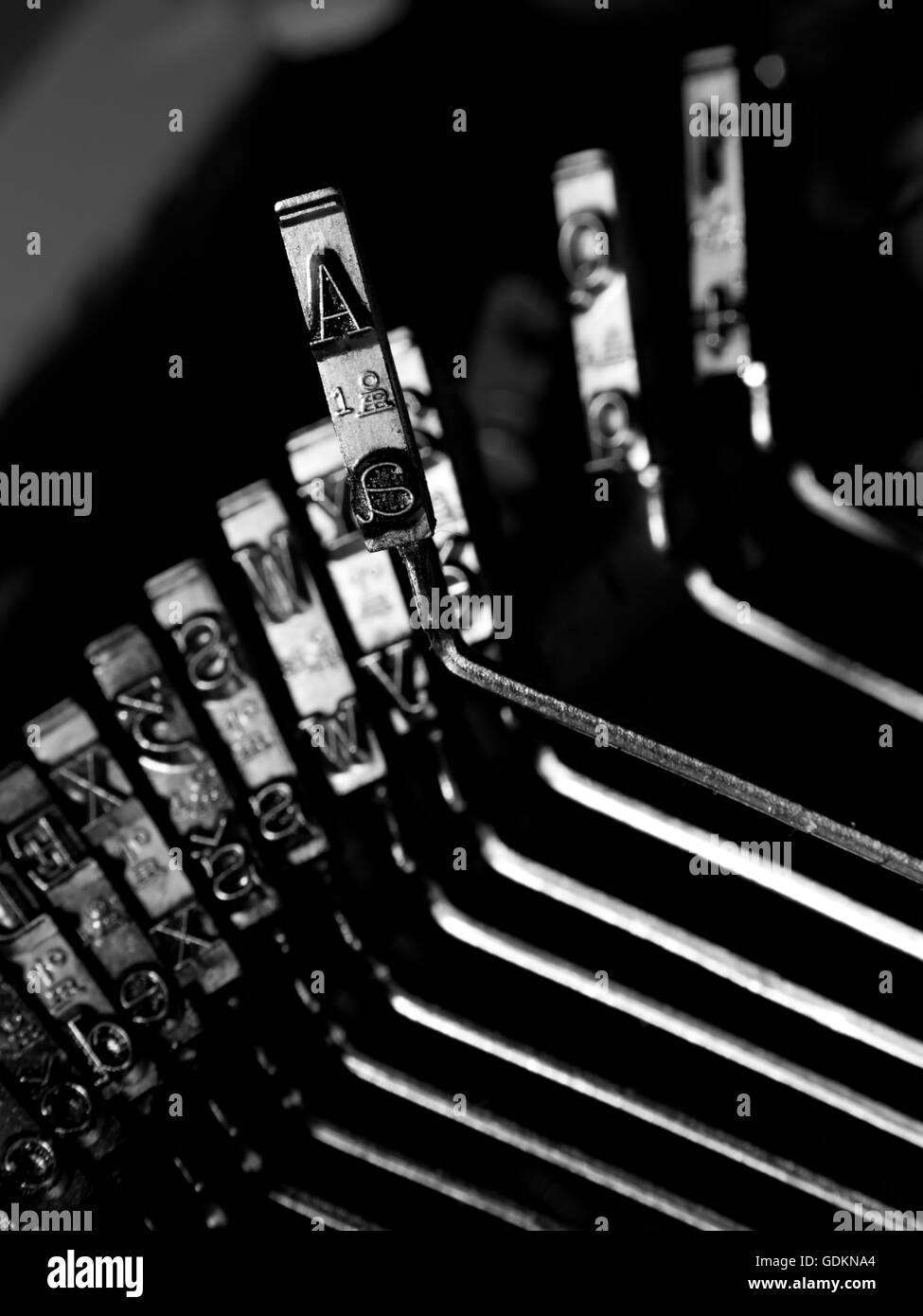 Mécanisme dans une machine à écrire vintage Banque D'Images