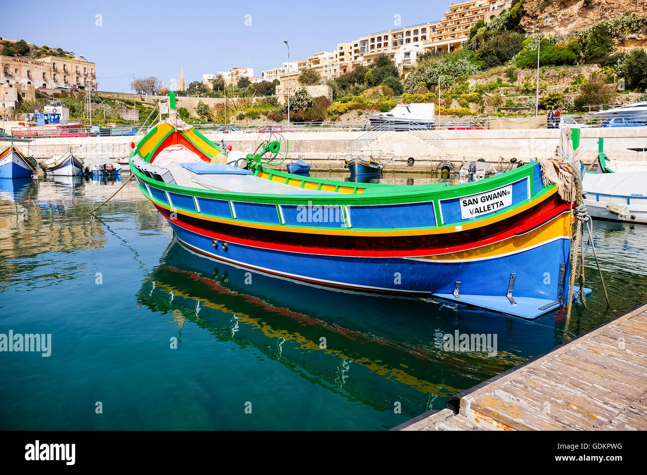 MGARR, GOZO ISLAND, îles de Malte - 17 avril, 2015:Marsaxlokk, village traditionnel maltais un bateau de pêche, Mgarr Gozo, Malte Banque D'Images