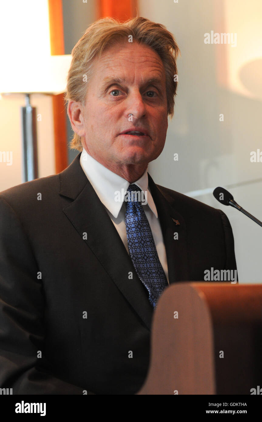 Michael Douglas à l'organisme Free the Children, événement organisé par Nakheel, DUBAÏ, ÉMIRATS ARABES UNIS. Banque D'Images