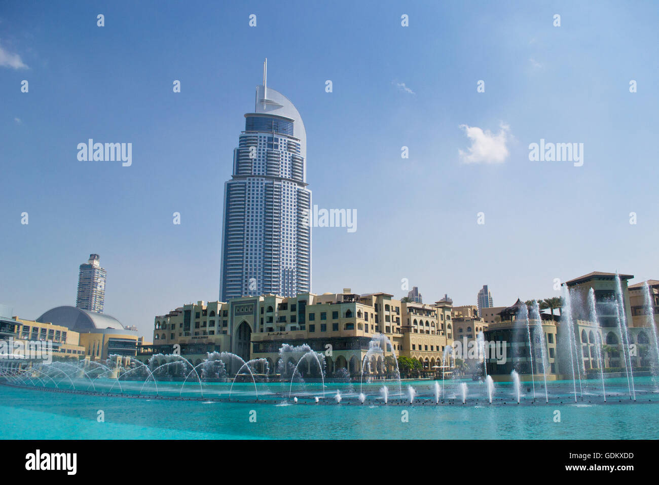 Bâtiments le long de la crique de Dubaï, DUBAÏ, ÉMIRATS ARABES UNIS. Banque D'Images