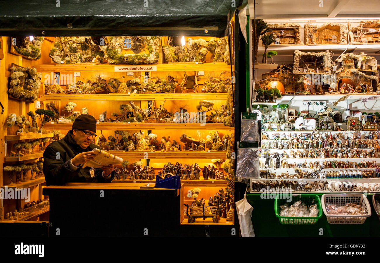 Foire de Noël Santa Llucia dans Avinguda de la Catedral. Barcelone. La Catalogne. Espagne Banque D'Images