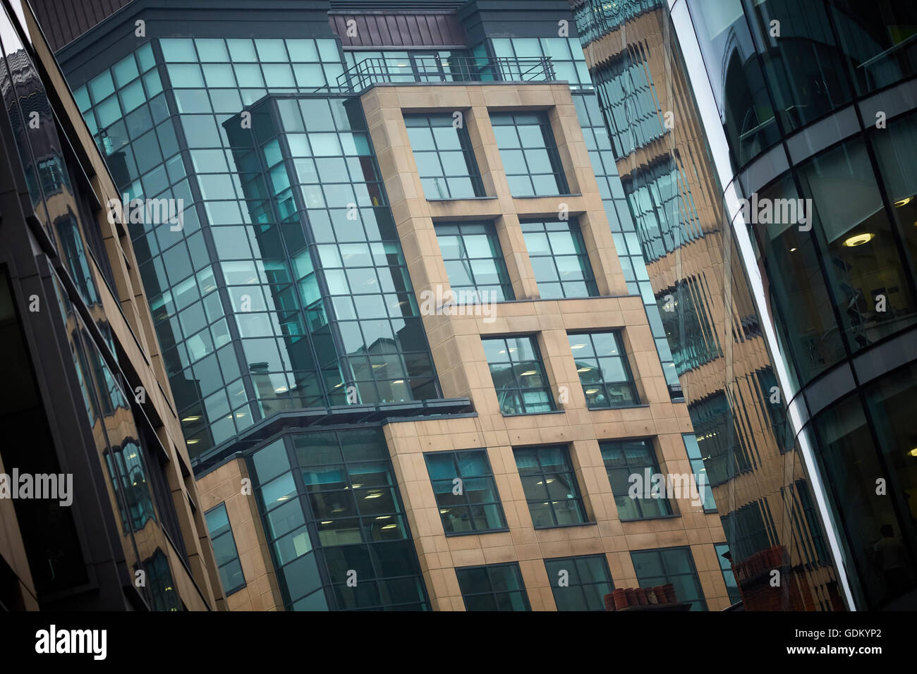 Manchester Business Office 82, rue King close up windows Bureau d'angle du développement de l'espace développé pour laisser petit moyen large b Banque D'Images