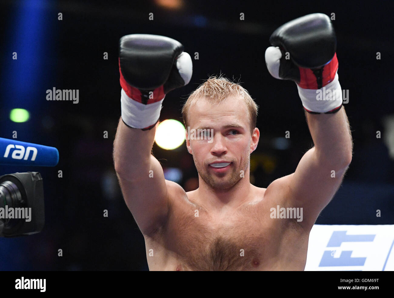 Berlin, Allemagne. 16 juillet, 2016. Super poids moyen allemand Stefan boxeur Max Schmeling Halle Haertel dans à Berlin, Allemagne, 16 juillet 2016.Photo : SOEREN STACHE/dpa/Alamy Live News Banque D'Images