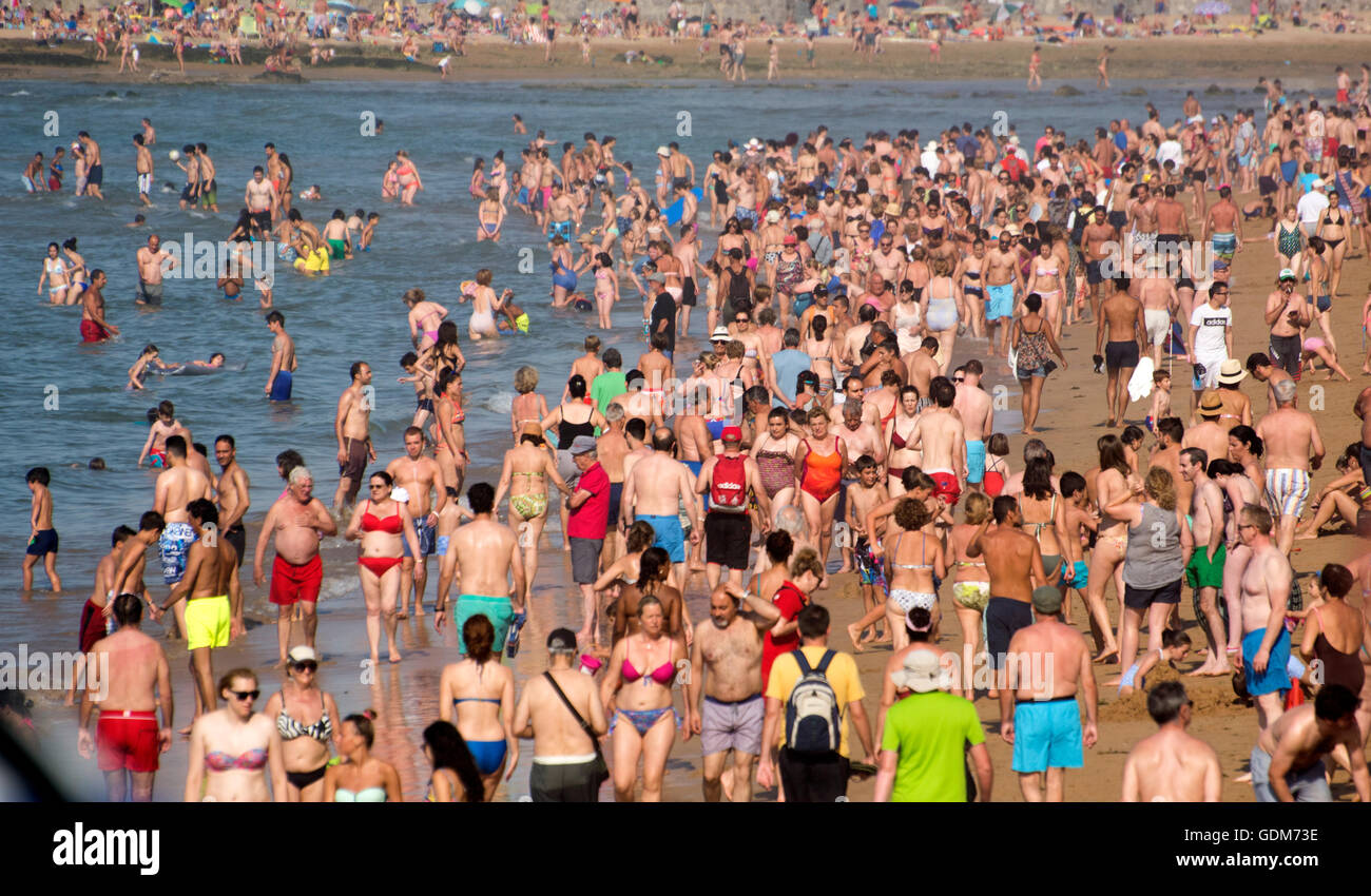 Gijon Espagne 18 Juillet 2016 Des Milliers De Personnes