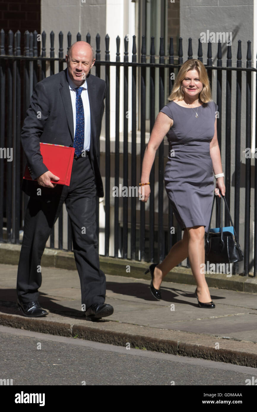 Downing Street, Londres, 19 juillet 2016. Le travail et les pensions et de l'éducation Secrétaire Damian Green Secrétaire Justine Greening arrivent à la première réunion du cabinet du Premier Ministre depuis mai Theresa a pris le pouvoir. Crédit : Paul Davey/Alamy Live News Banque D'Images