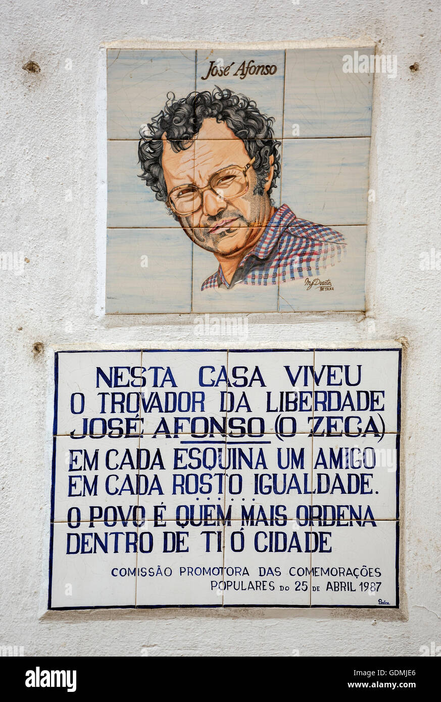 Artistes et politiques singer Jose Alfonso, azulejos, carreaux peints, vieille ville de Coimbra, Coimbra, Coimbra, Portugal, District Banque D'Images