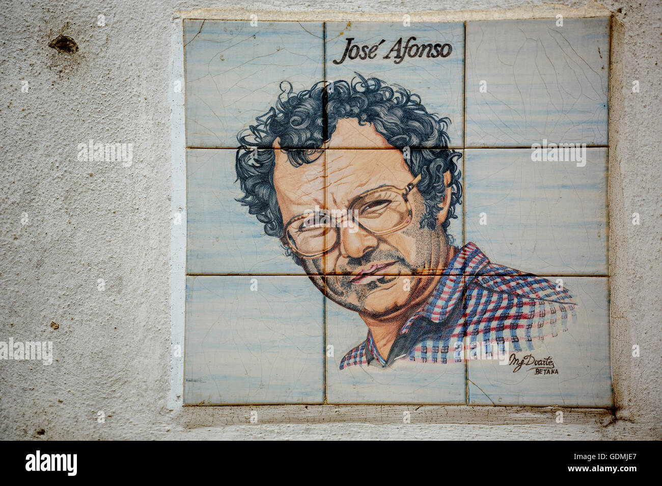 Artistes et politiques singer Jose Alfonso, azulejos, carreaux peints, vieille ville de Coimbra, Coimbra, Coimbra, Portugal, District Banque D'Images