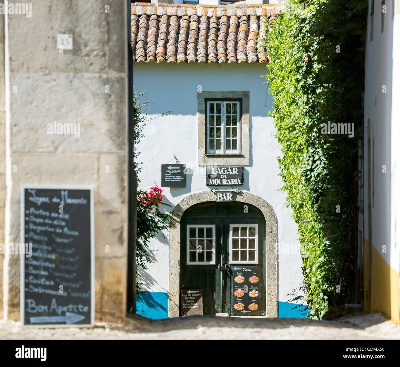 À l'intérieur des murs du château sont allées pittoresques, petite ville pittoresque d'Obidos, Obidos, district de Leiria, Portugal, Europe, Banque D'Images
