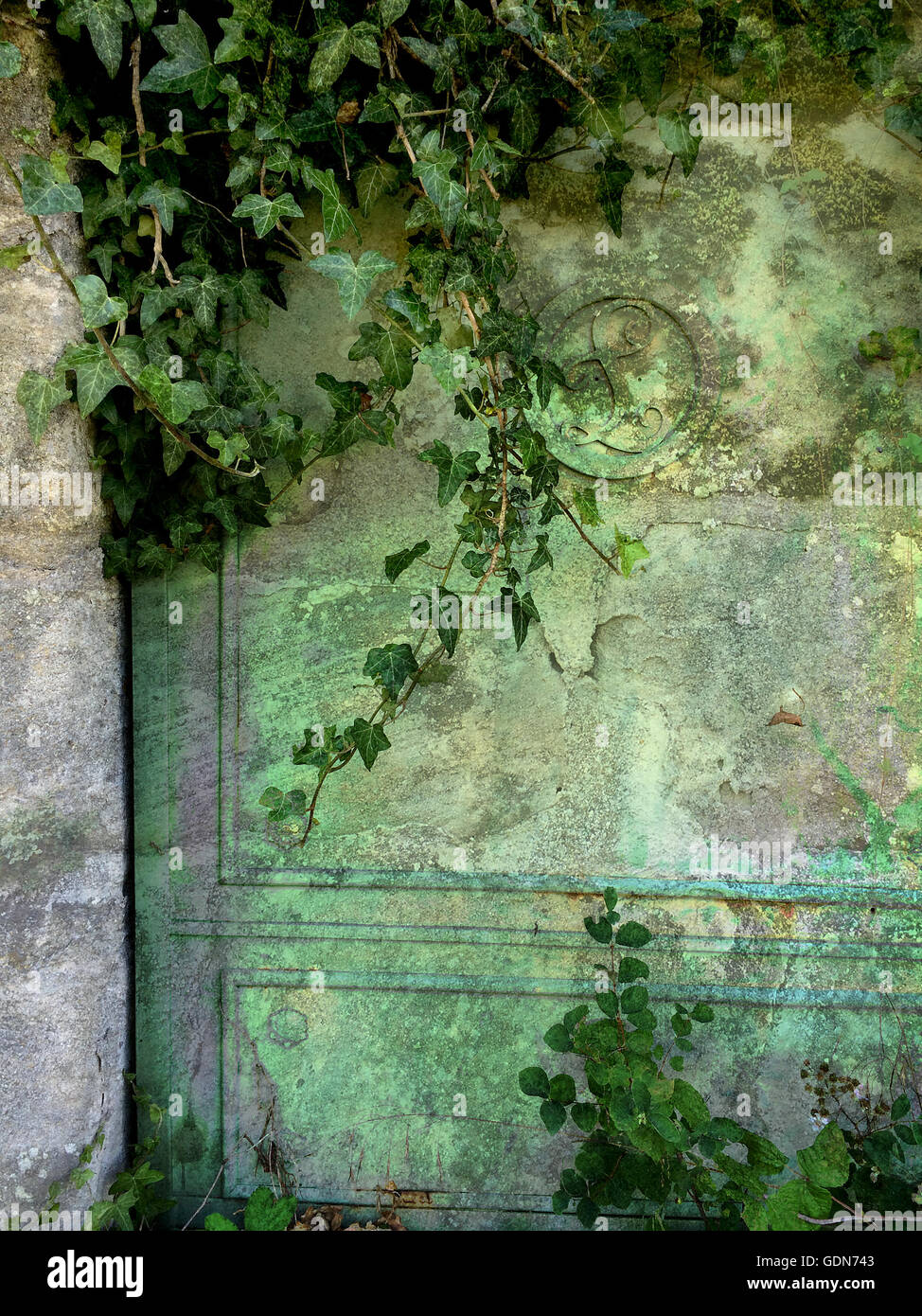 Ancienne porte dans le mur de l'abbaye Banque D'Images