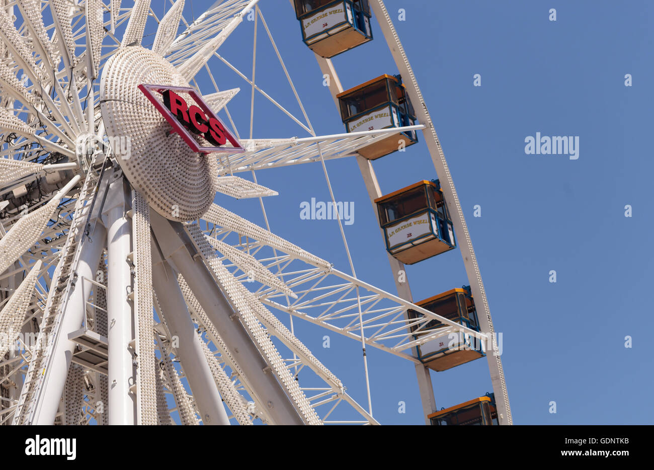 Costa Mesa, CA - le 16 juillet 2016 : Grande roue au Orange County Fair à Costa Mesa, CA le 16 juillet 2016. Usage éditorial uniquement. Banque D'Images