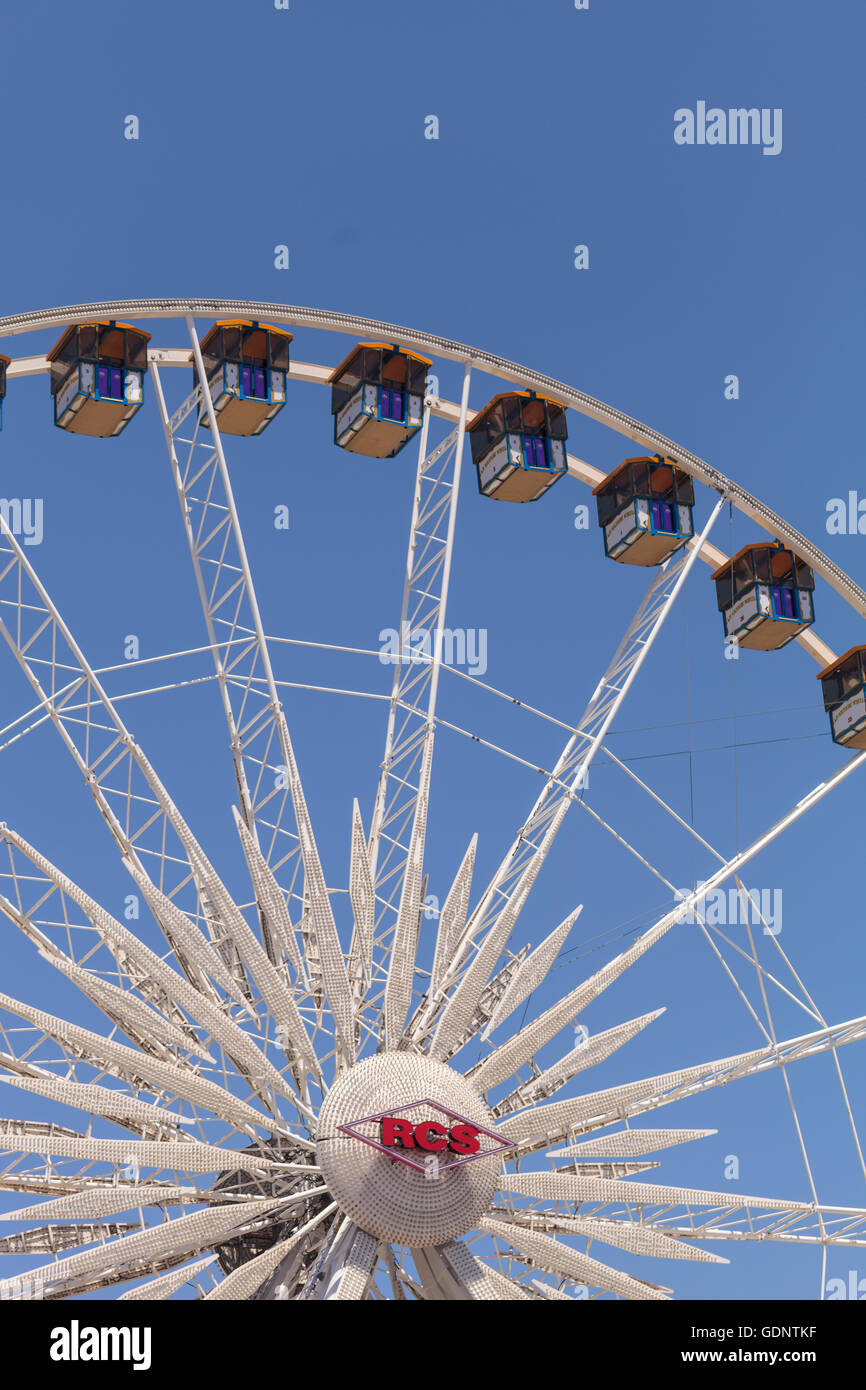 Costa Mesa, CA - le 16 juillet 2016 : Grande roue au Orange County Fair à Costa Mesa, CA le 16 juillet 2016. Usage éditorial uniquement. Banque D'Images