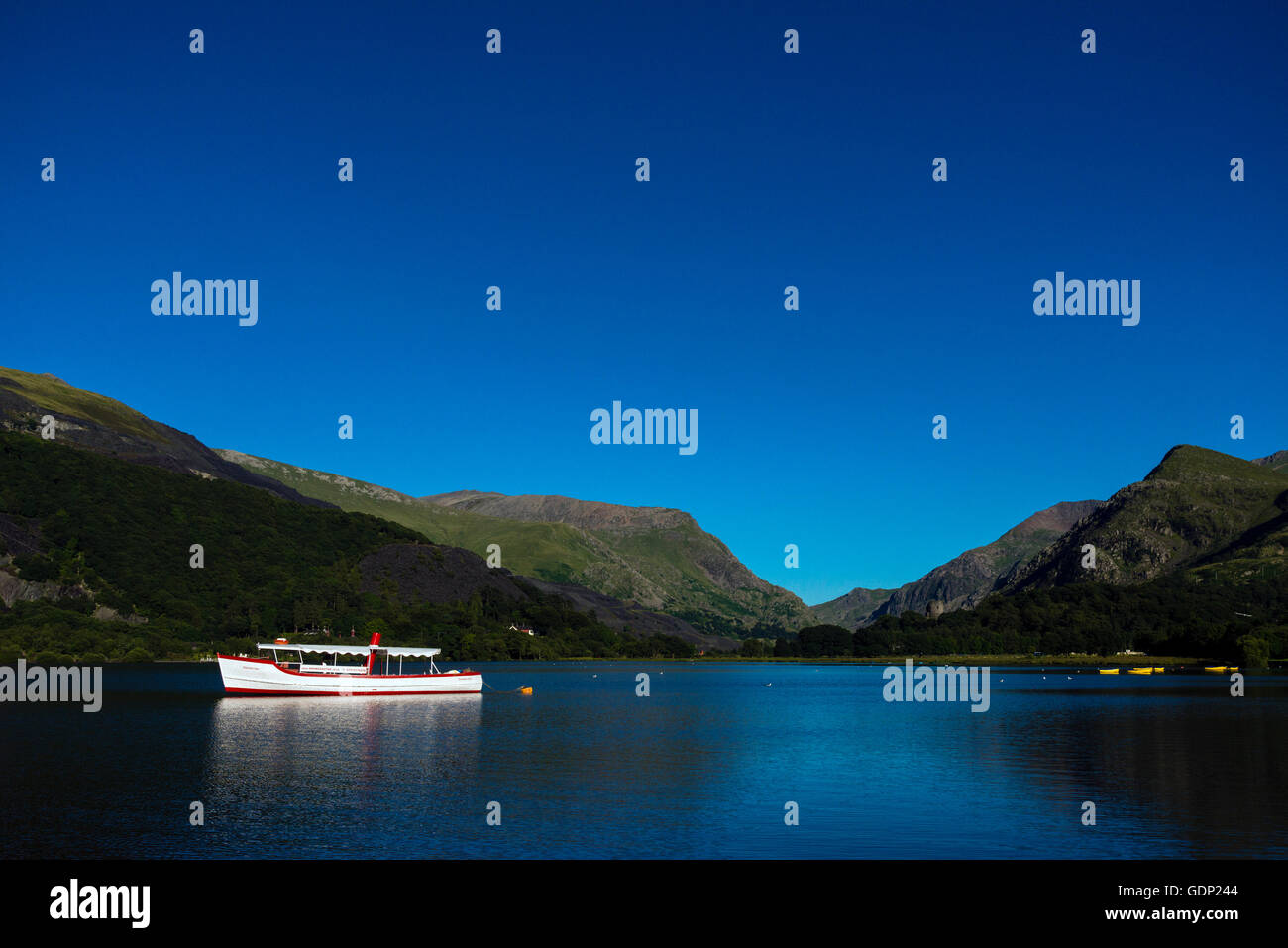 Llanberis, Llyn Padarn lake, Galles, Royaume-Uni. Banque D'Images