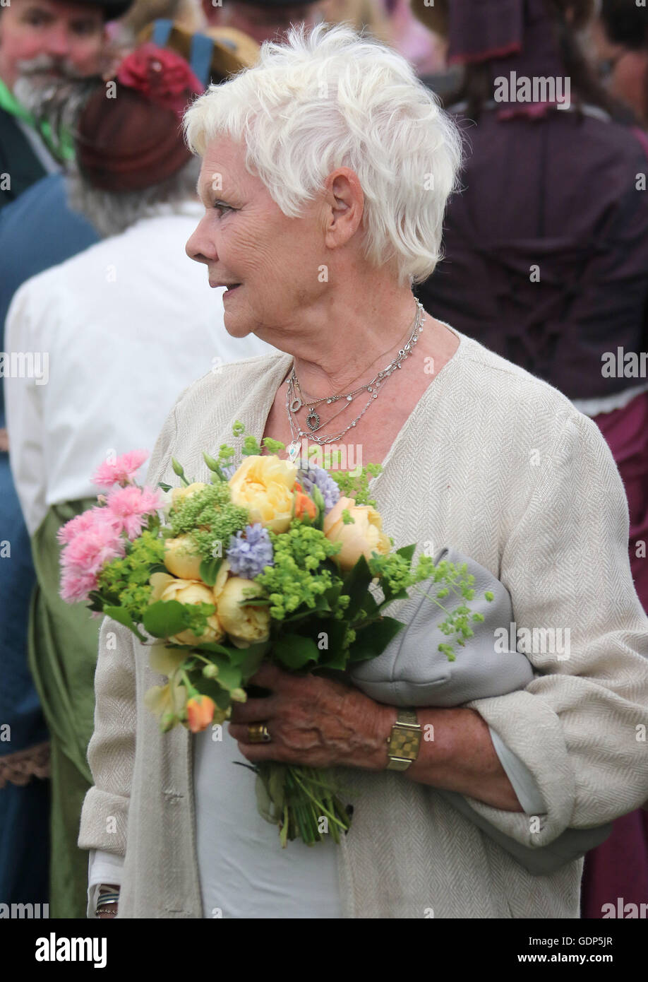 23 mai 2016 - Dame Judi Dench à Chelsea Flower Show 2016 à Londres, au Royaume-Uni. Banque D'Images