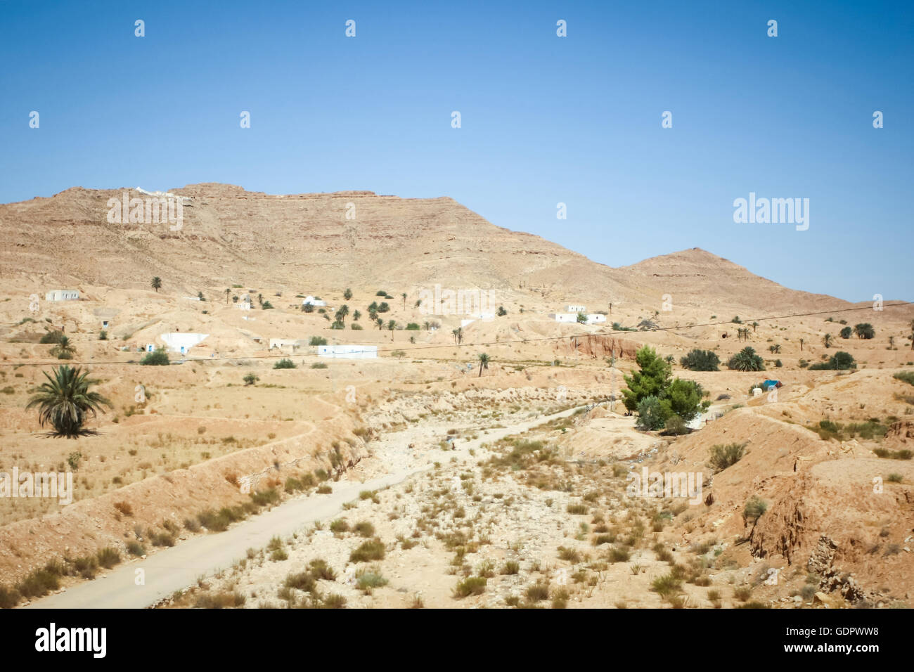 Le village berbère de Matmata dans le sud de la Tunisie. Matmata est célèbre pour ses grottes troglodytes. Banque D'Images