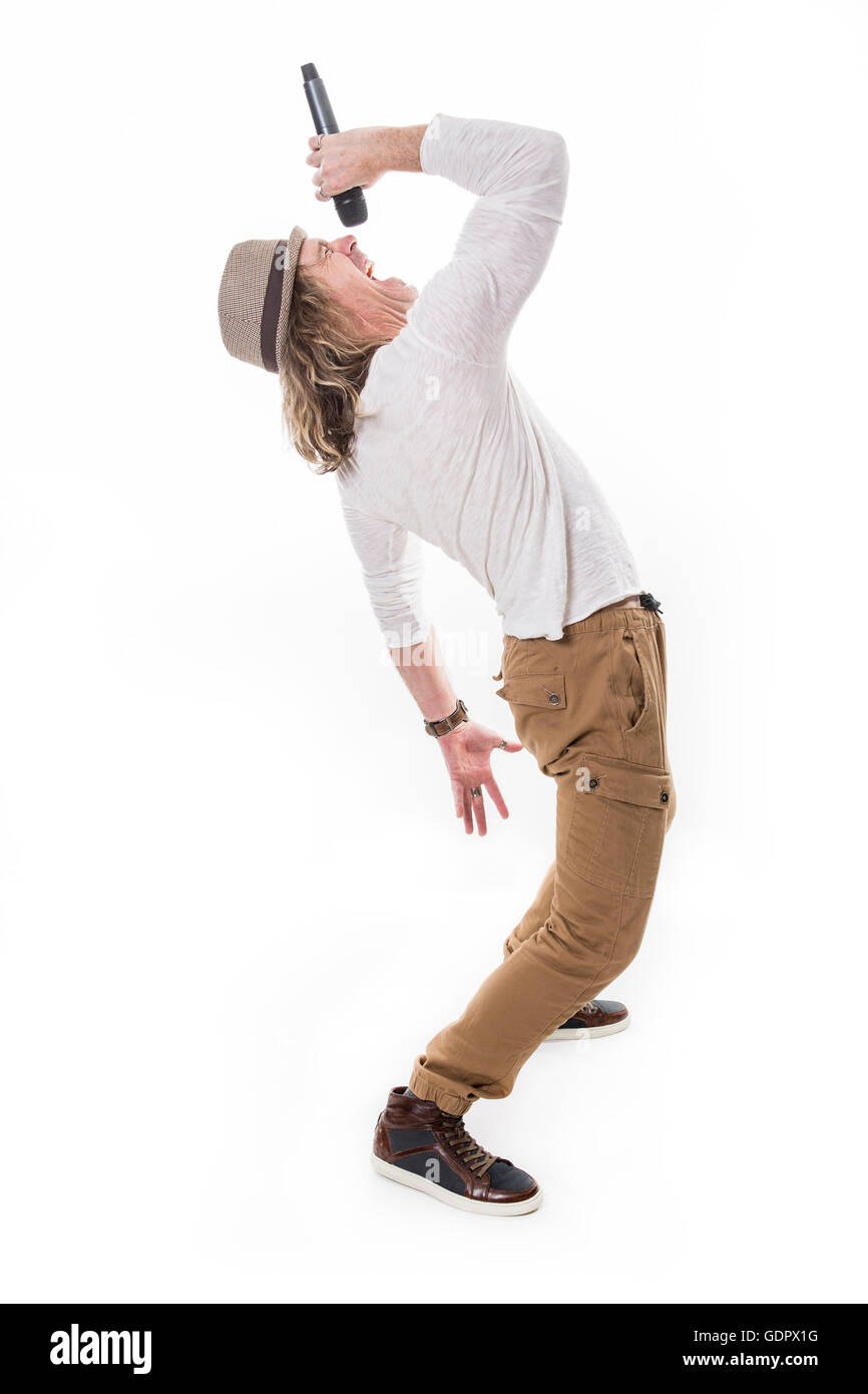 Les hommes avec michrophone studio sur fond blanc Banque D'Images