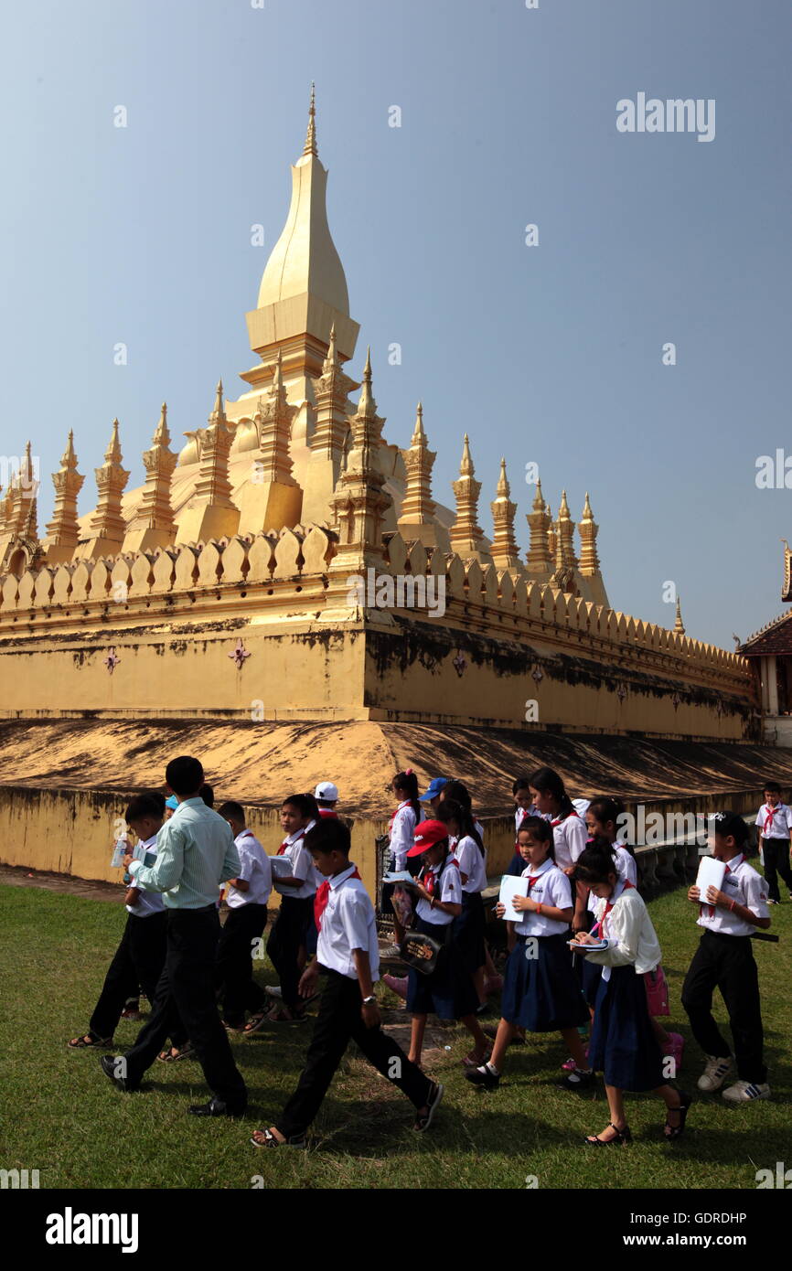 Le Wat That Luang dans la ville de Vientiane au Laos dans Souteastasia. Banque D'Images