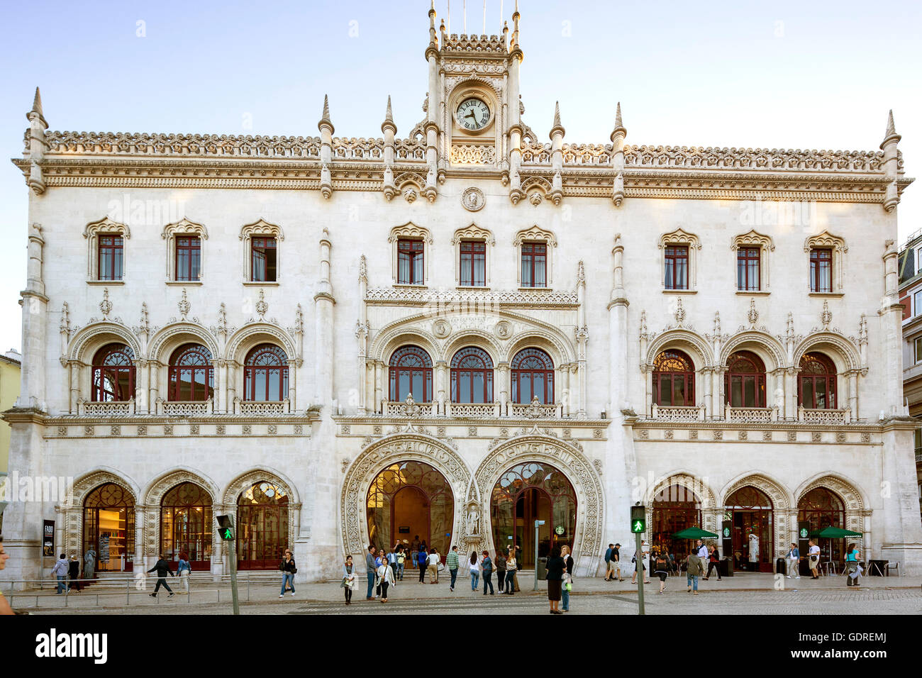 Façade Art Nouveau Ferroviária Estação do Rossio, Santa Justa Lisboa - gare do Rossio, à Lisbonne, du district de Lisbonne, Portugal, Banque D'Images