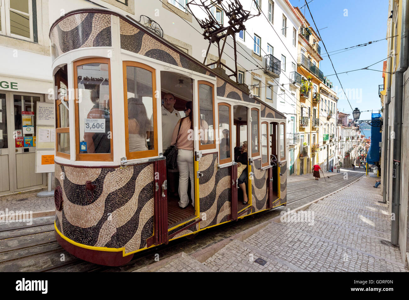 Funiculaire Elevador da Gloria cabine d'un tramway entre la Baixa et Chiado, le plus élevé, Lisbonne, Lisbonne street Banque D'Images