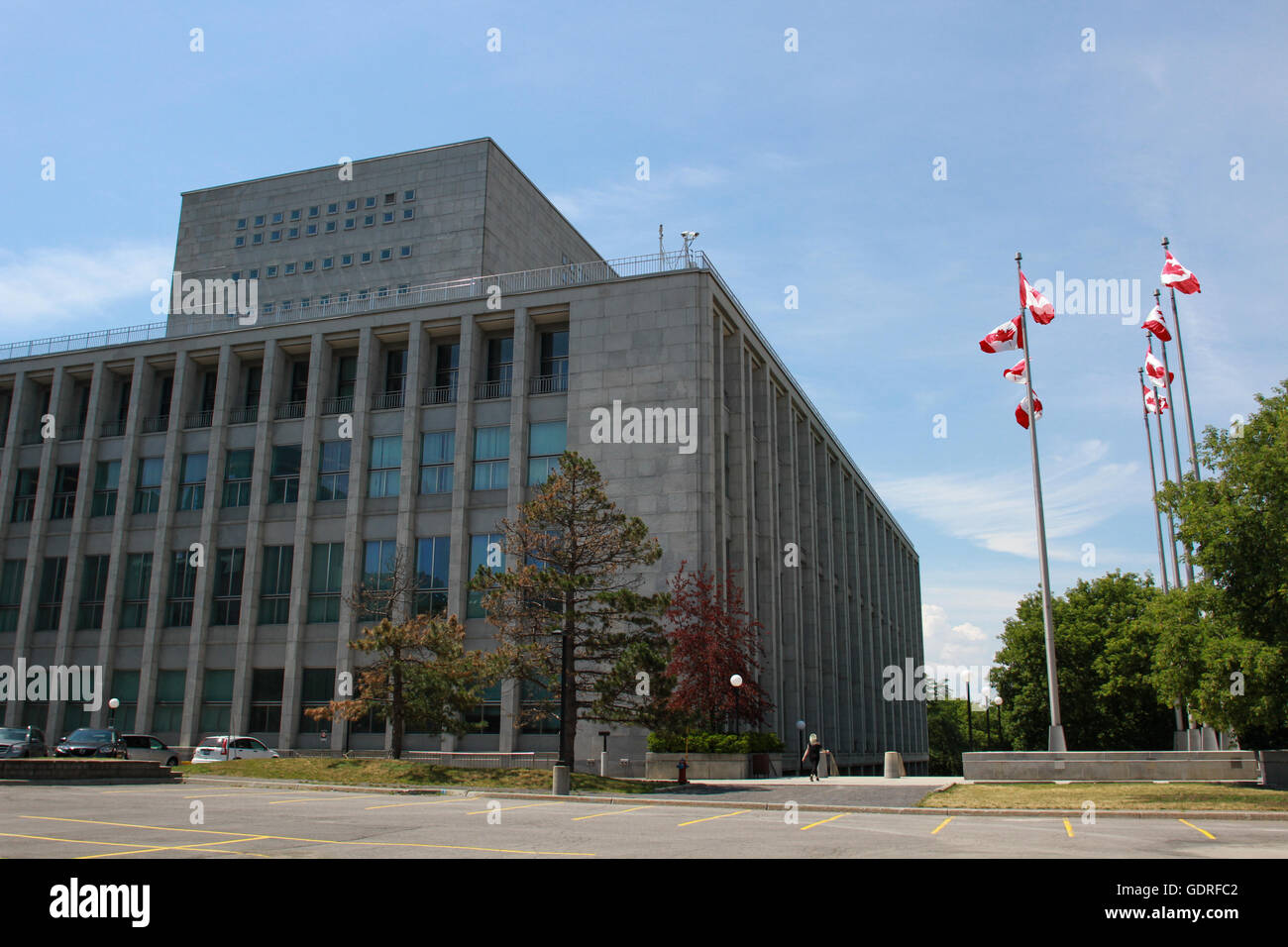 OTTAWA, ONTARIO - La Bibliothèque et Archives, sur la rue Wellington. Banque D'Images