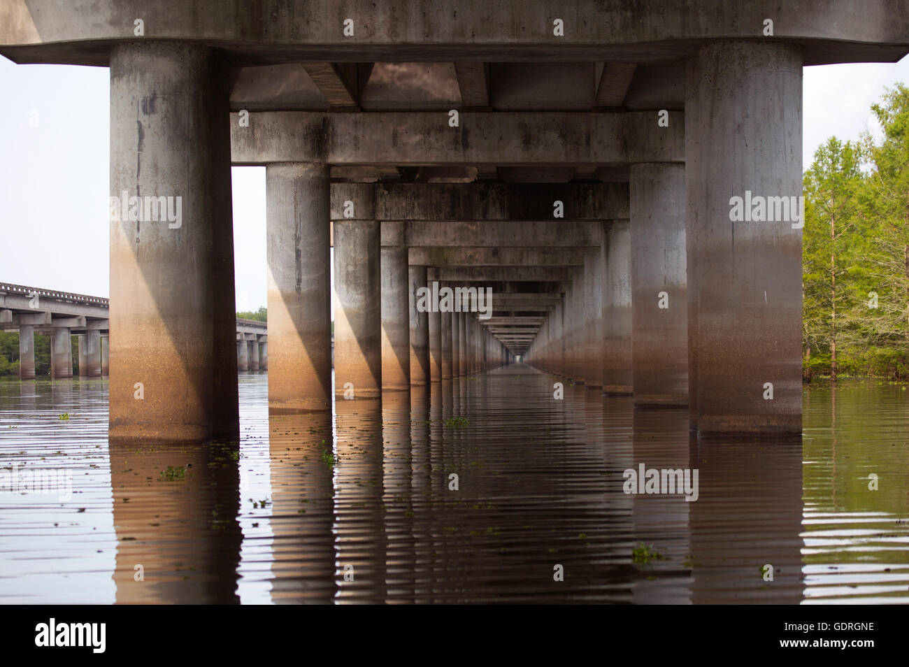 Marais Atchafalaya, freeway, un 18,2 km pont traversant la zone humide sur l'Interstate 10 (I-10) L'autoroute Banque D'Images