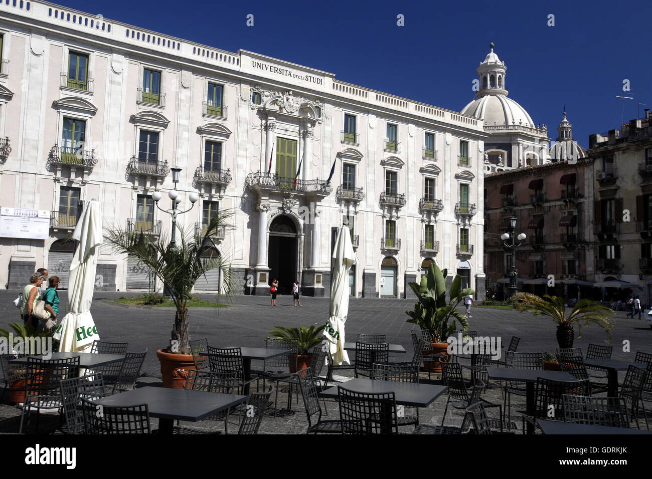 Le centre-ville de la vieille ville de Catane en Sicile en Italie du sud en Europe. Banque D'Images