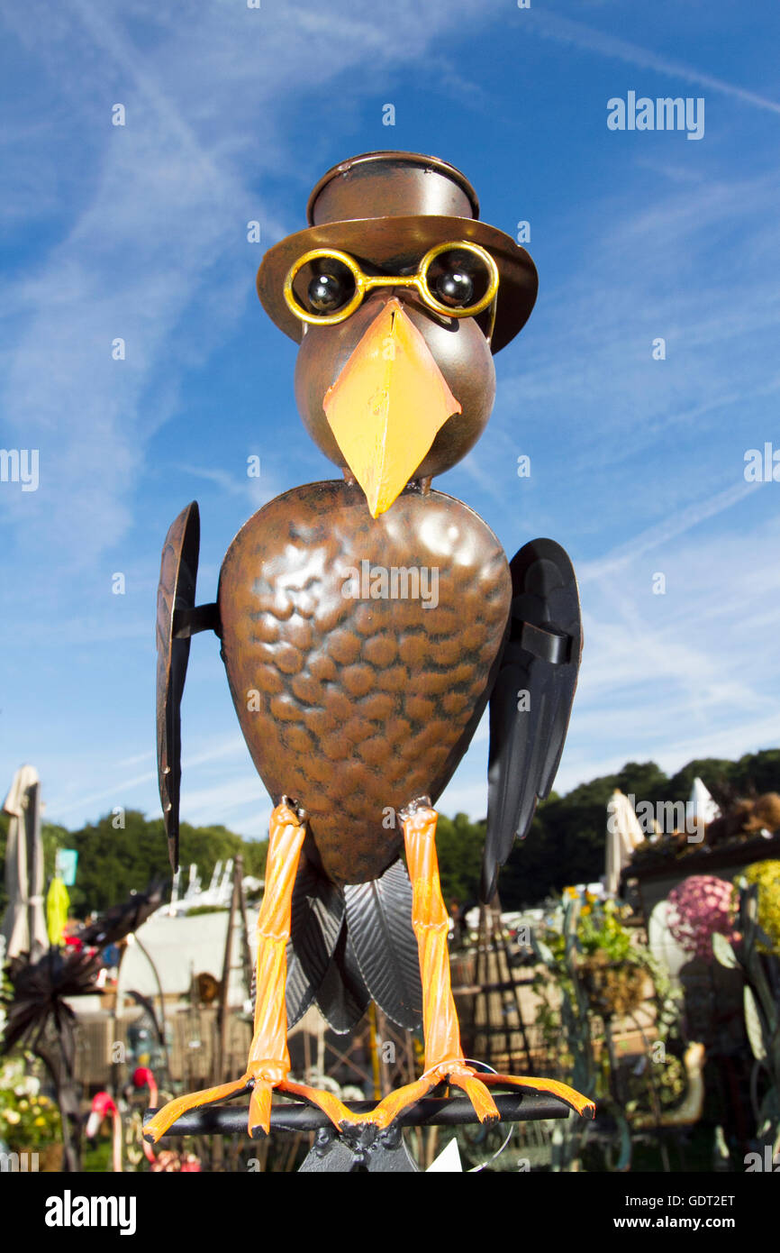 Tatton Park, Londres, UK. 21 juillet, 2016. Le Tatton Park RHS Flower Show, le plus grand événement du nord jardin tenue dans le magnifique parc de 1 000 acres du Cheshire deer park. Pendant près d'une décennie le parc Tatton a offert aux jeunes designers l'occasion incomparable de conception & Construction montrent un modèle afin d'aider à lancer leurs carrières en horticulture. Des centaines d'exposants montreront leurs conceptions de jardin et accessoires pour le millier de visiteurs attendus au cours de l'événement. Credit : Cernan Elias/Alamy Live News Banque D'Images