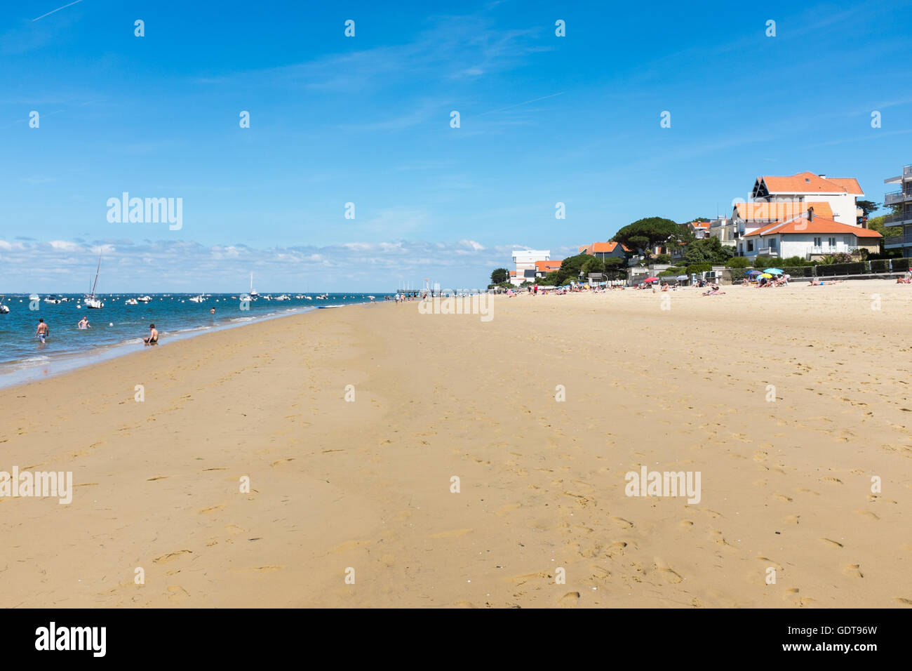 Arcachon beach france Banque de photographies et d'images à haute  résolution - Alamy