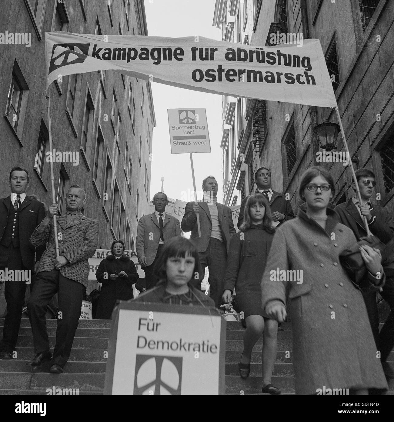 Mars démonstration à Augsbourg, 1966 Banque D'Images