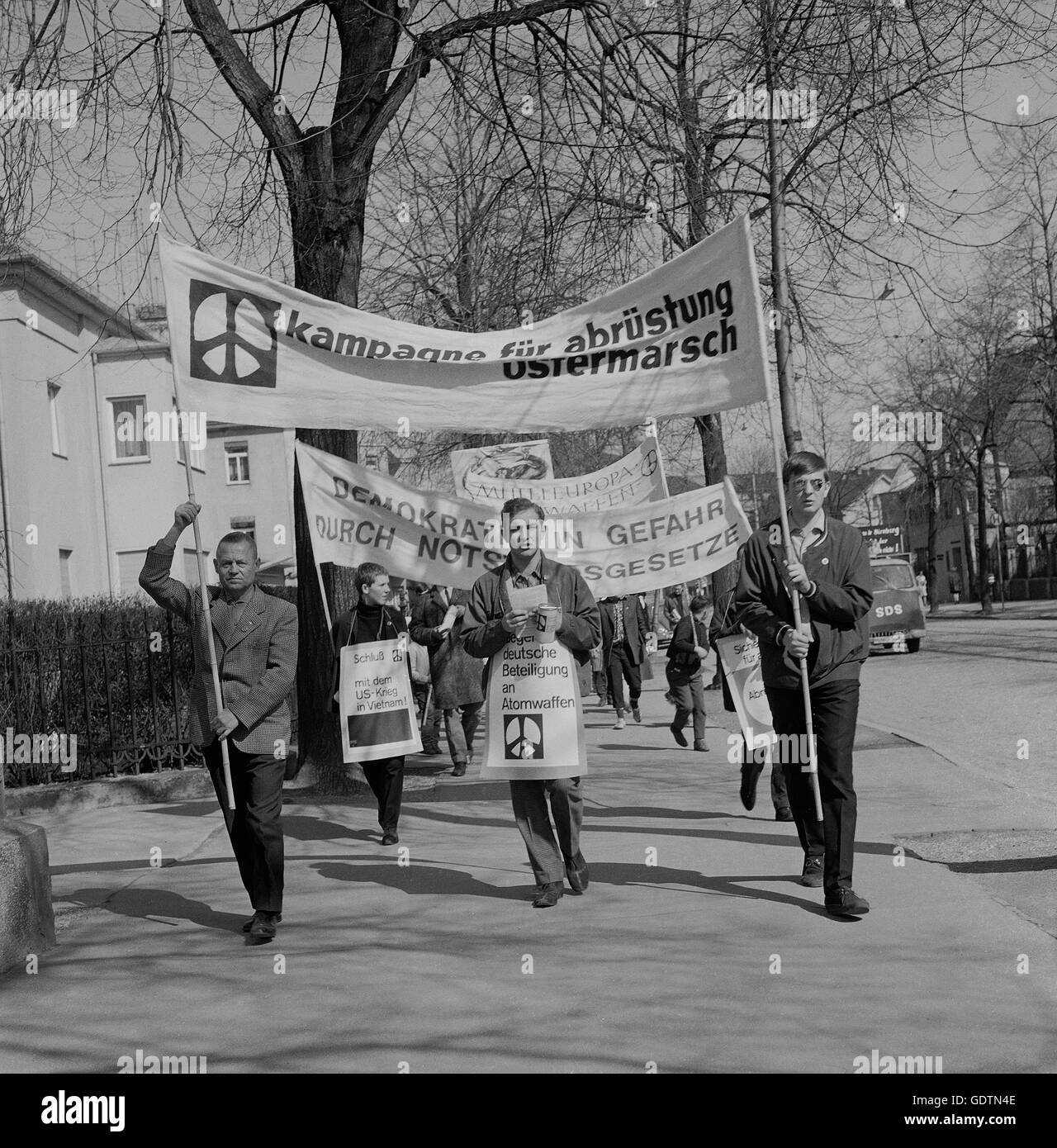 Mars démonstration à Augsbourg, 1966 Banque D'Images