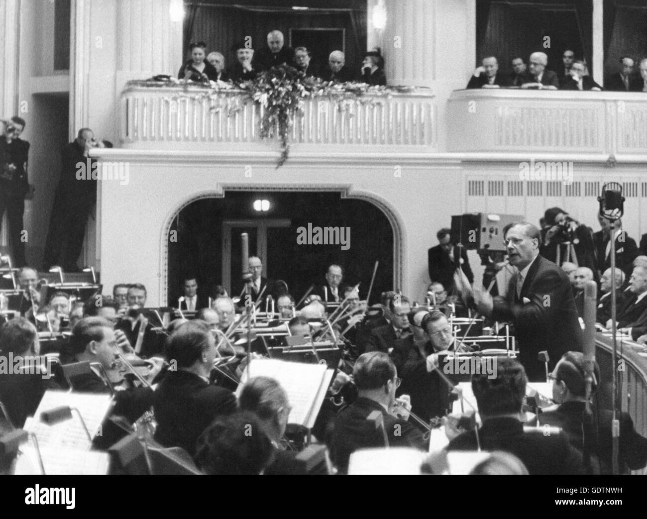 Le Dr Karl Boehm à l'ouverture de la nouvelle, de l'Opéra de Vienne 1955 Banque D'Images