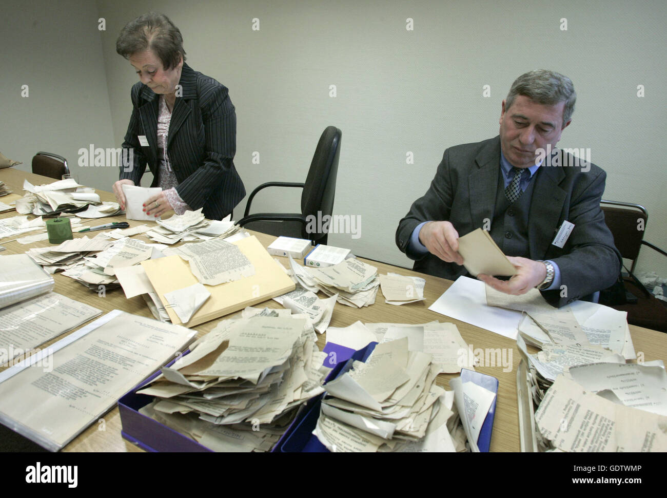 La reconstruction des fichiers de la Stasi Banque D'Images
