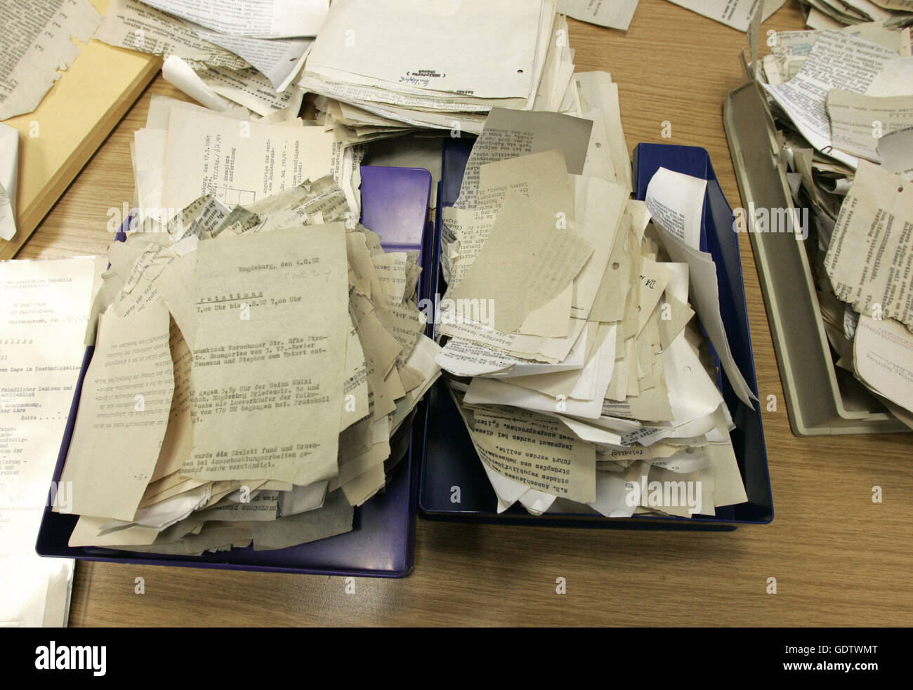 La reconstruction des fichiers de la Stasi Banque D'Images